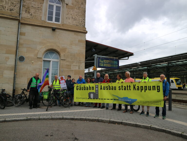 „Tour de Gäubahn“ macht auf Forderungen aufmerksam