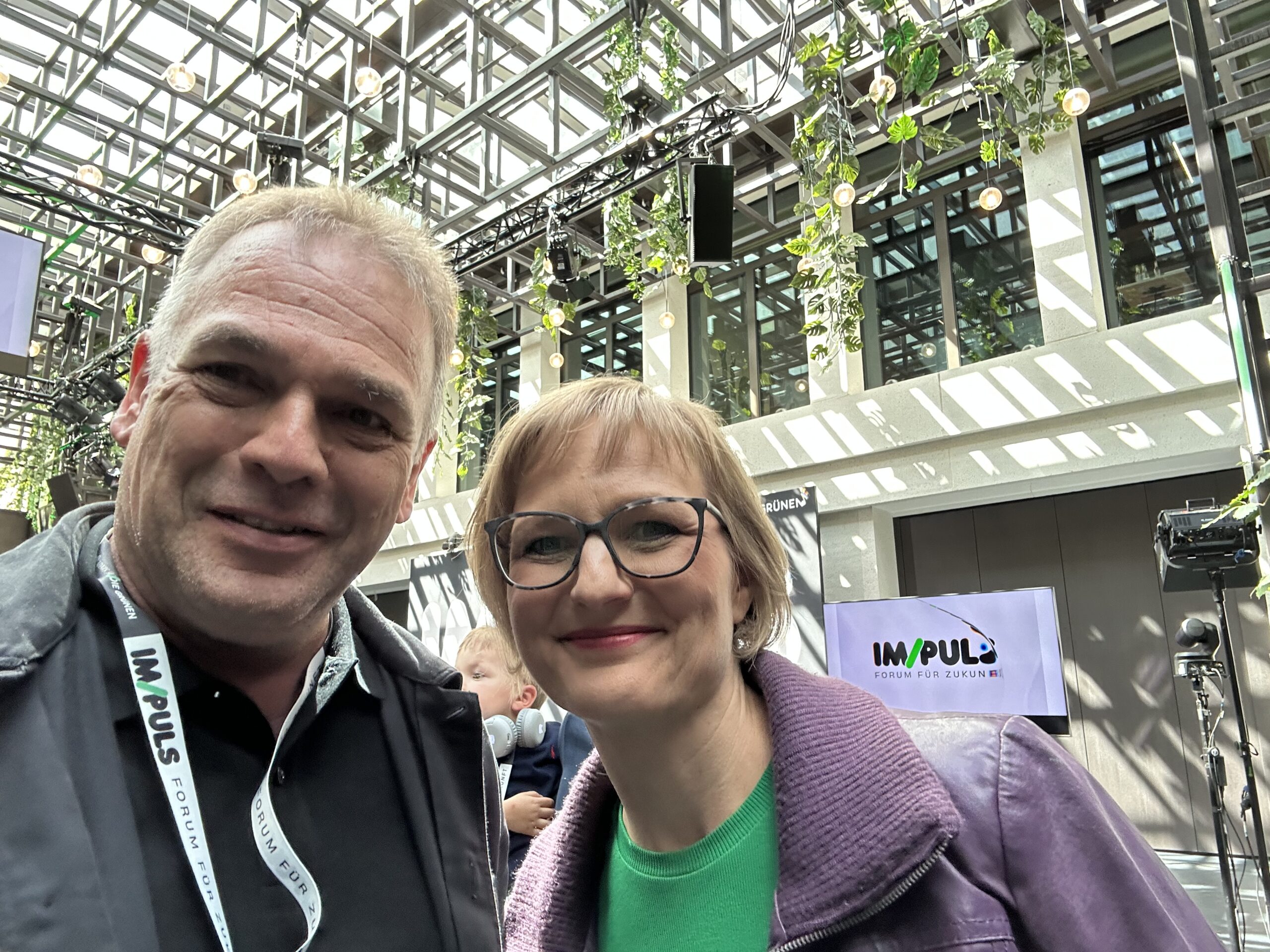 Thomas Madlener mit unserer Parteivorsitzenden Franziska Brantner beim IM/PULS-Forum in Berlin